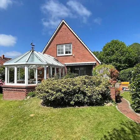 Nordsee Ferienhaus 100 Qm Mit Wintergarten Und Garten *